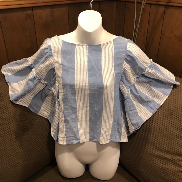 American Eagle Outfitters Tops - AE BLUE & White Top